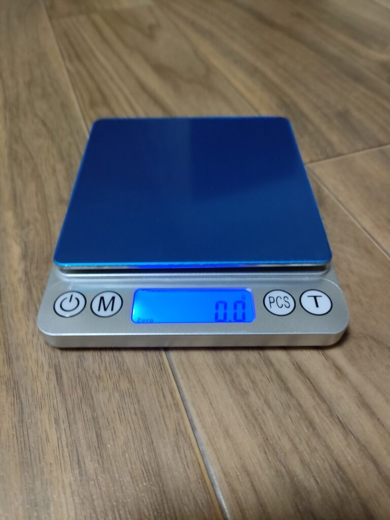 体重計代わりのクッキングスケール