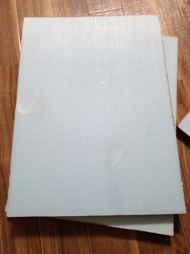 屋根・壁の断熱に使う"スタイロ"